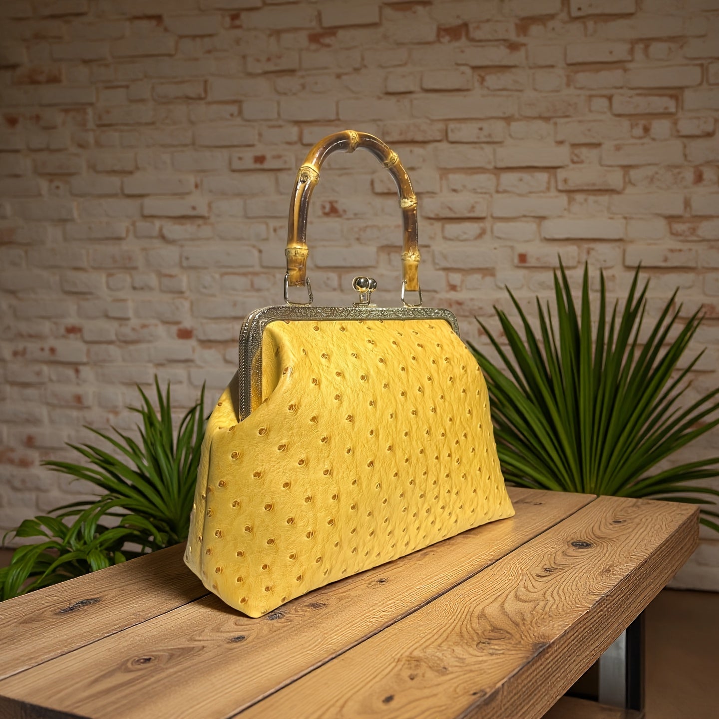 PU ostrich   kiss lock small handbag